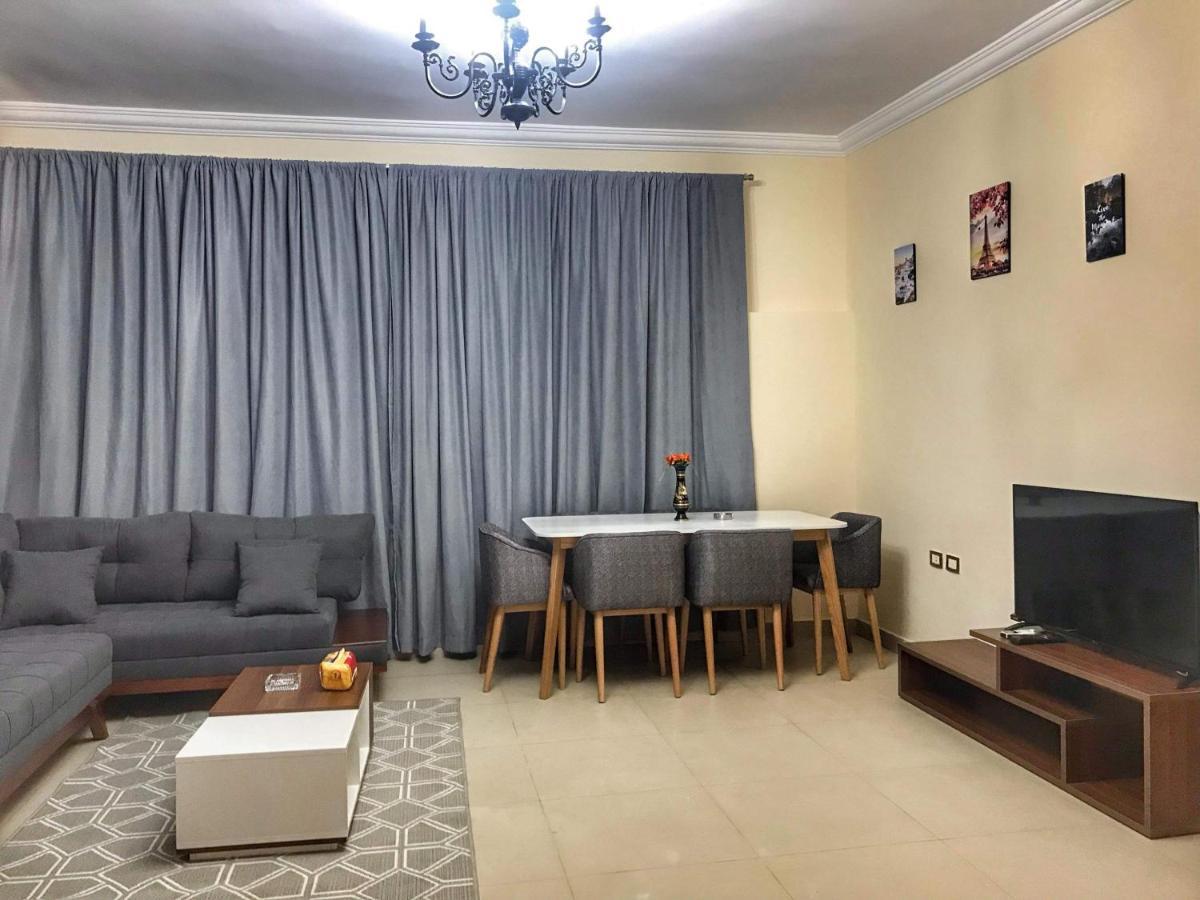 Апартаменты Hidden Gem With Pool Access In New Каир Экстерьер фото